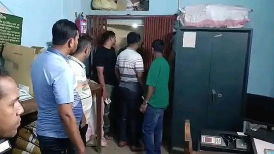 খুলনায় কৃষি ব্যাংকের ভল্ট ভেঙে টাকা লুট, এখনও গ্রেপ্তার নেই