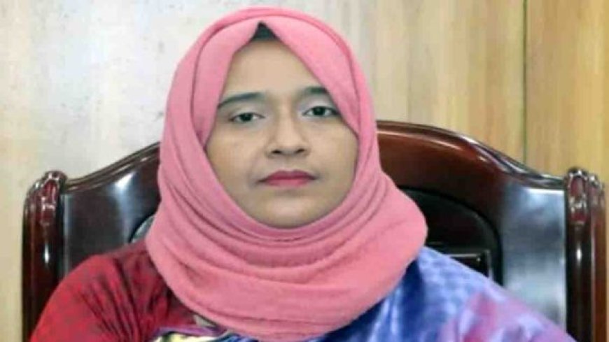 সৌদিতে নির্যাতিত নারীকে দেশে ফিরে এনে প্রশংসায় কুড়িগ্রামের জেলা প্রশাসক