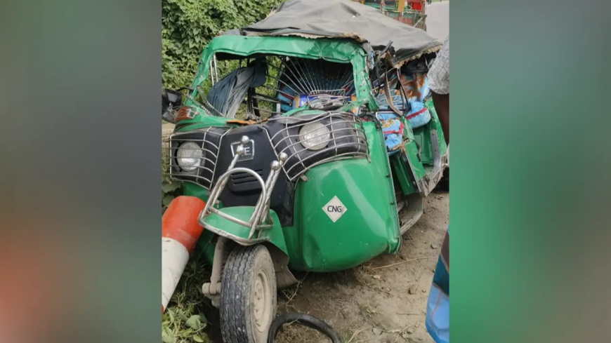 ভৈরব আঞ্চলিক মহাসড়কে ট্রাক ও সিএনজির মুখোমুখি সংঘর্ষে নিহত ১