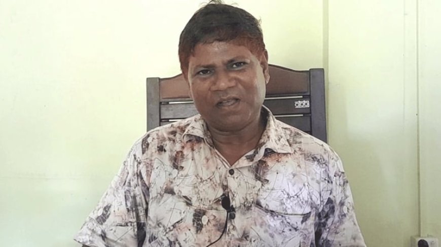 সরকারি পাঠ্যবই বিক্রির অভিযোগে প্রধান শিক্ষক গ্রেপ্তার