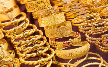 দেশের বাজারে ১০ দফায় বেড়েছে দাম, ২ লাখ টাকা ছুঁই ছুঁই স্বর্ণের ভরি