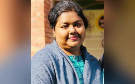 শশুর বাড়ি যাওয়া হলো না জাবি শিক্ষক মৌমিতার!, বাড়িতে শোকের মাতম
