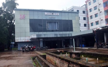 অনির্দিষ্টকালের জন্য বন্ধ বগুড়ার মধুবন সিনেপ্লেক্স