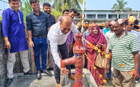 শিক্ষার্থীদের জন্য শিক্ষা প্রতিষ্ঠানে সুপেয় পানির ব্যবস্থা করে দিচ্ছেন বিএনপি নেতা লায়ন ফরিদ