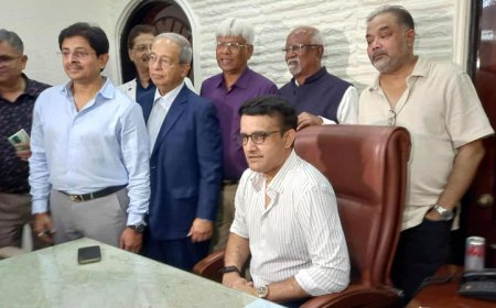 ৬ বছর পর সিএবি সভাপতি হিসেবে ফিরলেন সৌরভ গাঙ্গুলি