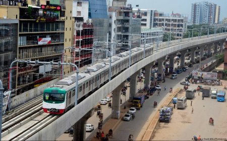 ট্রেন–মেট্রোরেলে শিক্ষার্থী ও দাঁড়ানো যাত্রীদের হাফ ভাড়া চেয়ে আদালতে রিট