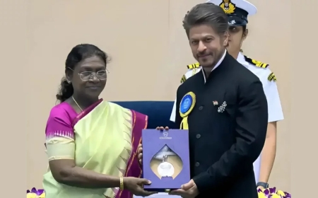 ‘জওয়ান’ সিনেমার হাত ধরেই ক্যারিয়ারে জাতীয় পুরস্কার পেলেন শাহরুখ