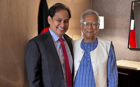 বাংলাদেশে বিনিয়োগ করতে চান স্ন্যাপচ্যাটের সাবেক সিএসও, প্রধান উপদেষ্টার সঙ্গে সাক্ষাৎ
