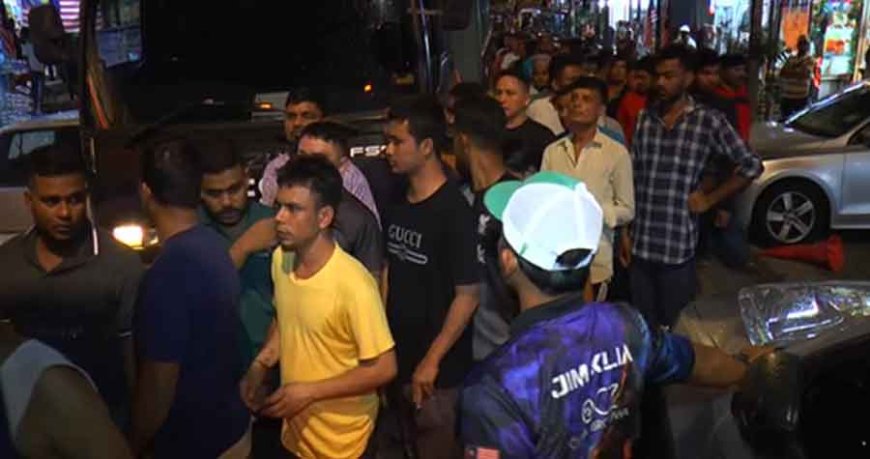 মালয়েশিয়ায় রাতের আঁধারে অভিযান, ৪০০ বাংলাদেশি আটক