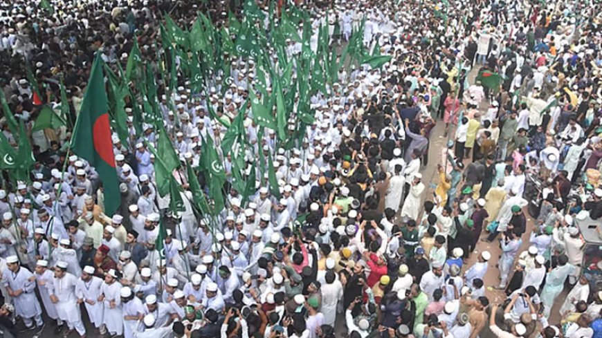 চট্টগ্রামে ঈদে মিলাদুন্নবী জশনে পদদলিত হয়ে ২ জনের মৃত্যু