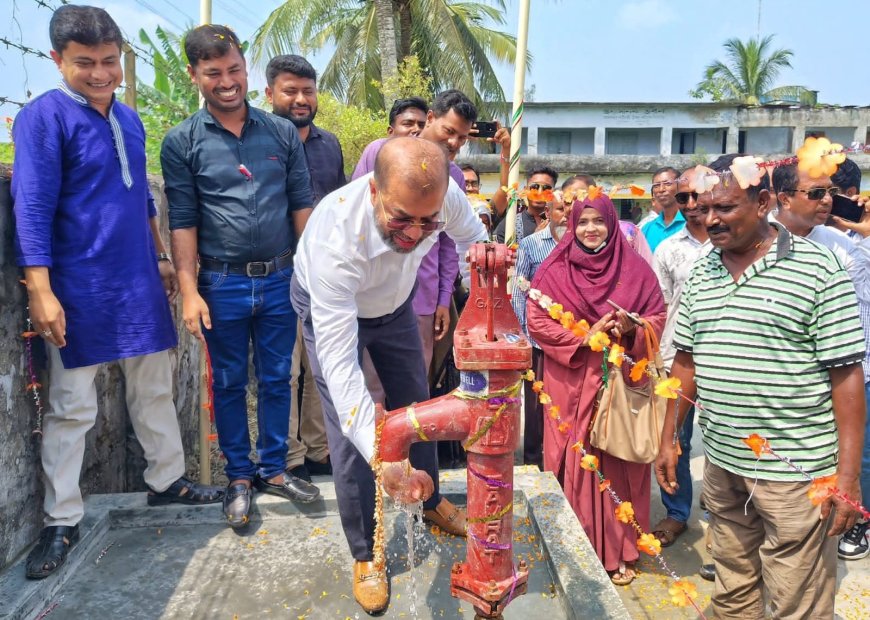 শিক্ষার্থীদের জন্য শিক্ষা প্রতিষ্ঠানে সুপেয় পানির ব্যবস্থা করে দিচ্ছেন বিএনপি নেতা লায়ন ফরিদ