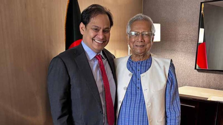 বাংলাদেশে বিনিয়োগ করতে চান স্ন্যাপচ্যাটের সাবেক সিএসও, প্রধান উপদেষ্টার সঙ্গে সাক্ষাৎ