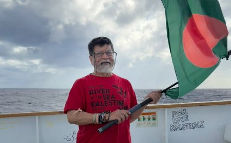 ‘রেড জোন’ এর খুব কাছে বাংলাদেশি শহিদুল আলমদের জাহাজ