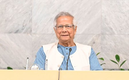 আমরা আর পরনির্ভর হতে চাই না, আমাদেরকে স্বনির্ভর হতে হবে : প্রধান উপদেষ্টা