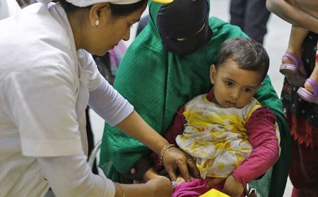 রোববার থেকে সারাদেশে টাইফয়েডের টিকাদান শুরু, বিনামূল্যে পাবে ৫ কোটি শিশু