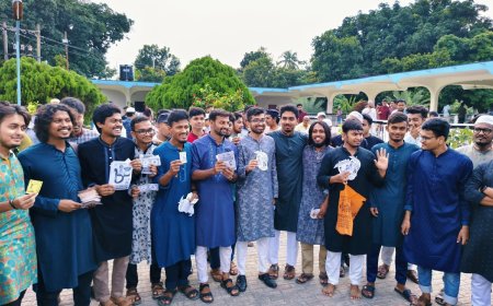 উৎসবমুখর পরিবেশে চলছে রাকসু নির্বাচনের প্রচারণা