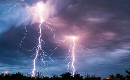 রাত ১টার মধ্যে ৯ অঞ্চলে ঝোড়ো হাওয়াসহ বজ্রবৃষ্টির আভাস