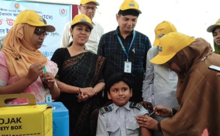 ঠাকুরগাঁওয়ে টাইফয়েড টিকাদান কর্মসূচির উদ্বোধন, বিনামূল্যে টিকা পাবে ৪ লাখ শিশু