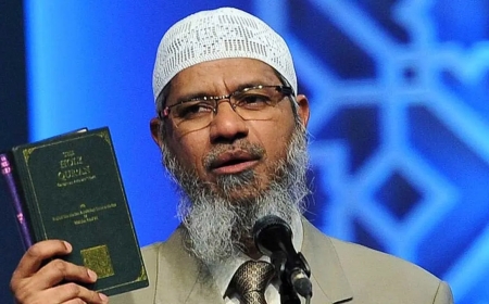 ঢাকায় আসছেন ড. জাকির নায়েক