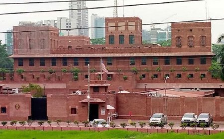 রাতে হঠাৎ মার্কিন দূতাবাসের নিরাপত্তা জোরদার