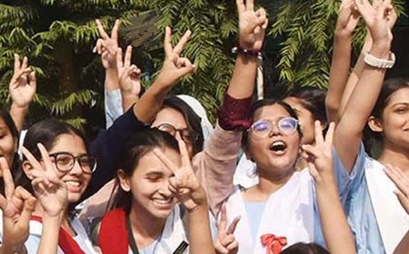 এইচএসসিতে অর্ধেকেরও নিচে নেমেছে জিপিএ-৫