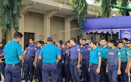 রাকসু নির্বাচন ঘিরে ক্যাম্পাসজুড়ে কঠোর নিরাপত্তা