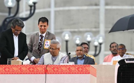 জাতীয় জুলাই সনদে স্বাক্ষর করলেন প্রধান উপদেষ্টা ও রাজনৈতিক নেতারা