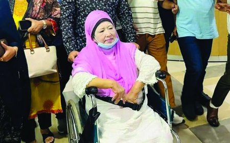 হাসপাতাল থেকে বাসায় ফিরেছেন খালেদা জিয়া