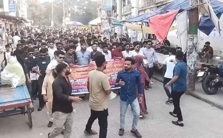 ছাত্রদল নেতা জোবায়েদ হত্যার প্রতিবাদে মাদারীপুরে বিক্ষোভ