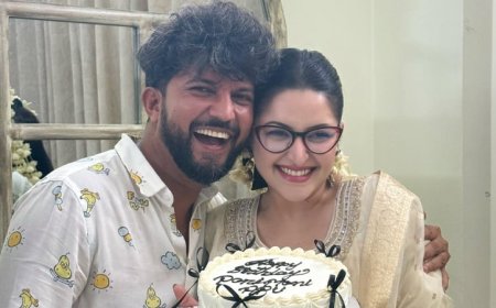 জন্মদিনের চার দিন আগেই কেক কাটলেন পরীমণি, সাথে কে এই যুবক ?