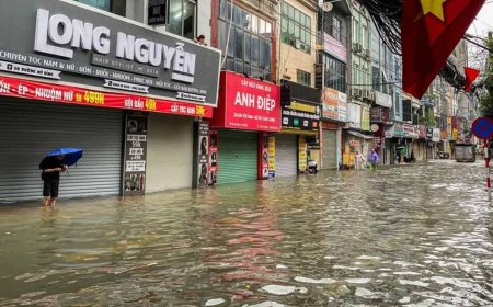 ভিয়েতনামে রেকর্ড বৃষ্টিতে ভয়াবহ বন্যা, নিহত অন্তত ৯
