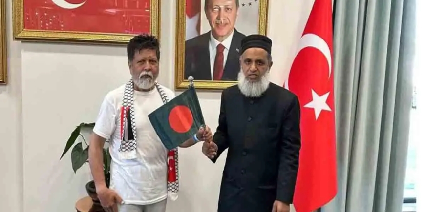 ইসরায়েল থেকে মুক্তি পেয়ে ইস্তাম্বুল পৌঁছেছেন আলোকচিত্রী শহিদুল আলম