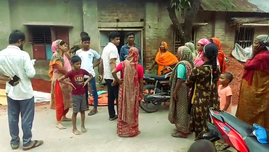 নওগাঁয় ডাকাত সন্দেহে একজনকে পিটিয়ে হত্যা