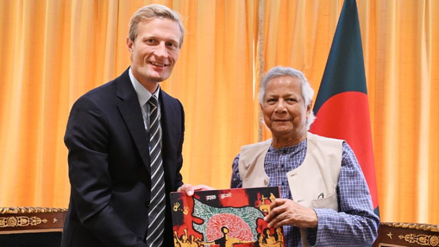 রোহিঙ্গা সংকট ও স্কুল ফিডিং কর্মসূচি নিয়ে প্রধান উপদেষ্টার সঙ্গে ডব্লিউএফপি প্রধানের বৈঠক