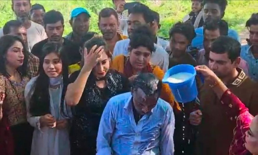 দুধ দিয়ে গোসল করে রিয়া মনিকে তালাক দিলেন হিরো আলম!