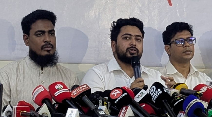 রাজপথে না থাকায় বিএনপির এই নেতা জুলাইযোদ্ধাদের চিনতে পারছেন না : নাহিদ ইসলাম