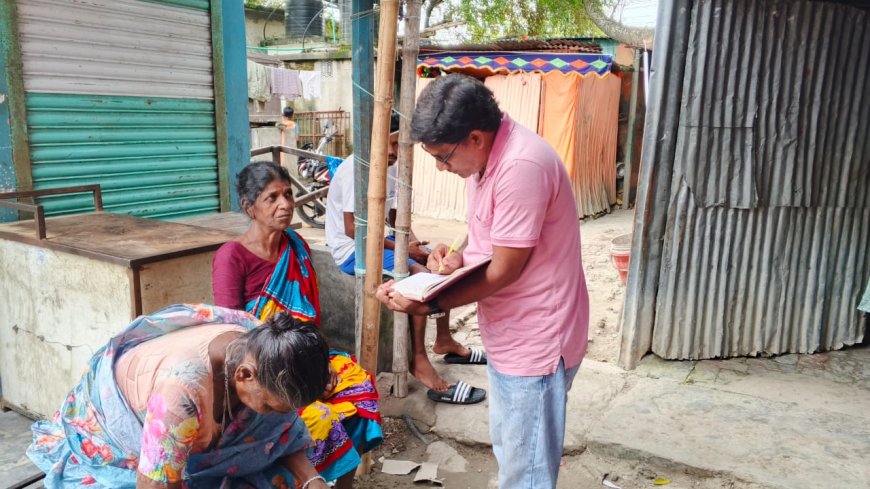 অন্ধকারে আলোর যাত্রা: পাবনার হরিজন কলোনীর জীবনের গল্প