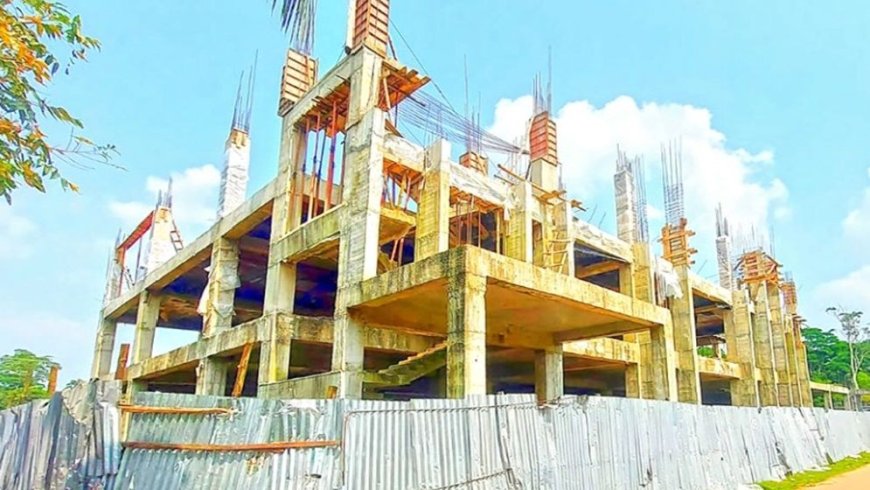 ৬ বছরেও শেষ হয়নি মডেল মসজিদ নির্মাণ কাজ, এলাকাবাসীর ক্ষোভ