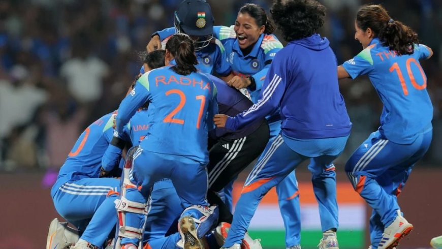 রেকর্ড রানের পাহাড় ঠেলে অজিদের হারিয়ে বিশ্বকাপের ফাইনালে ভারত