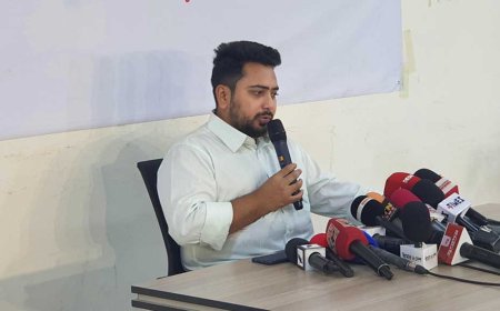 বিএনপি সংস্কার ভেস্তে দিচ্ছে, জামায়াত নির্বাচন পেছানোর চেষ্টা করছে : নাহিদ ইসলাম