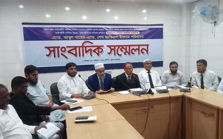 খুলনা জেলা আইনজীবী সমিতির নির্বাচন স্থগিত, প্রার্থীদের প্রতিবাদ