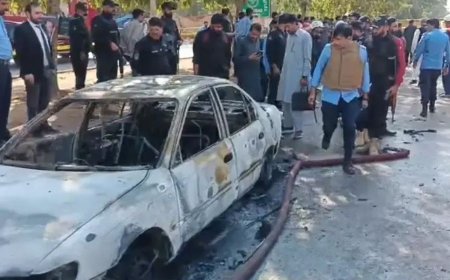 ইসলামাবাদে আত্মঘাতী বিস্ফোরণে নিহত ১২, আহত অন্তত ২৭