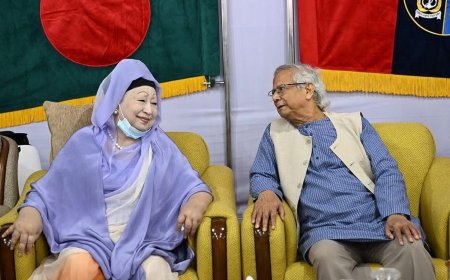 প্রধান উপদেষ্টার সঙ্গে খালেদা জিয়ার একান্ত বৈঠক