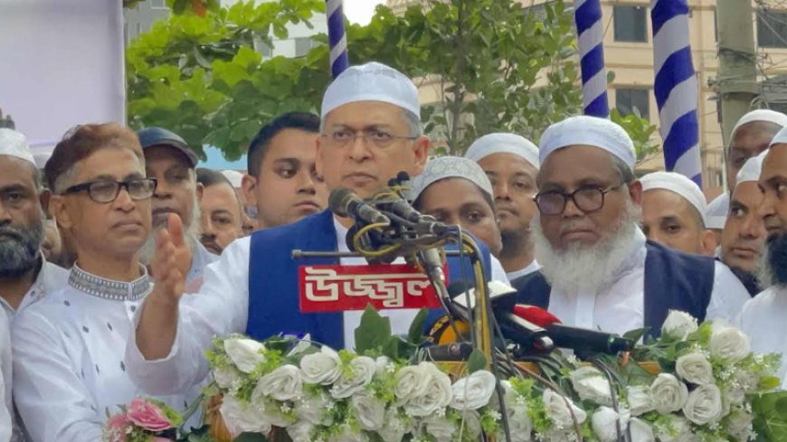 নির্বাচন আসলেই একটি দল জাতির মধ্যে বিভক্তি সৃষ্টি করতে চায় : সালাহউদ্দিন আহমদ