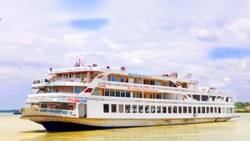 মেঘনায় ঝড়ের কবলে ‘বোগদাদিয়া-৭’, চরে আটকা ২০০ যাত্রী