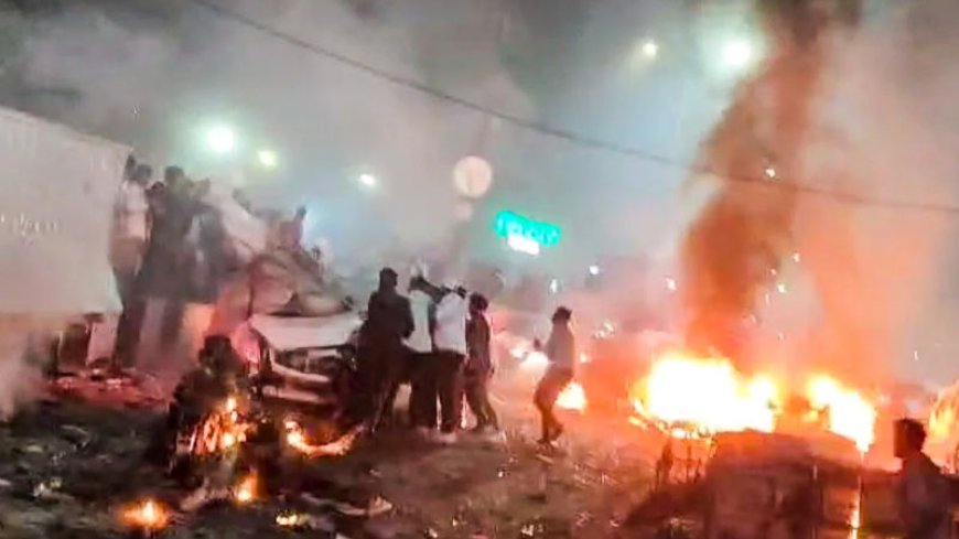 নয়াদিল্লির লালকেল্লার সামনে ভয়াবহ বিস্ফোরণে নিহত বেড়ে ১৩, ২৪ জন আহত