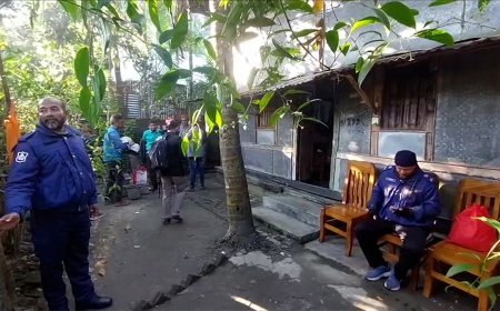 ওসমান হাদির গ্রামের বাড়ি নলছিটিতে শোকের ছায়া