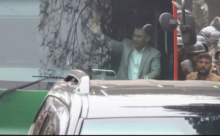 ৩০০ ফিট এলাকায় সংবর্ধনা অনুষ্ঠানের পথে তারেক রহমান