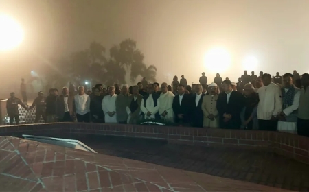 জাতীয় স্মৃতিসৌধে তারেক রহমানের শ্রদ্ধা নিবেদন