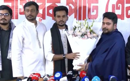 এনসিপির মুখপাত্র হলেন আসিফ মাহমুদ, নির্বাচনে অংশ নেবেন না